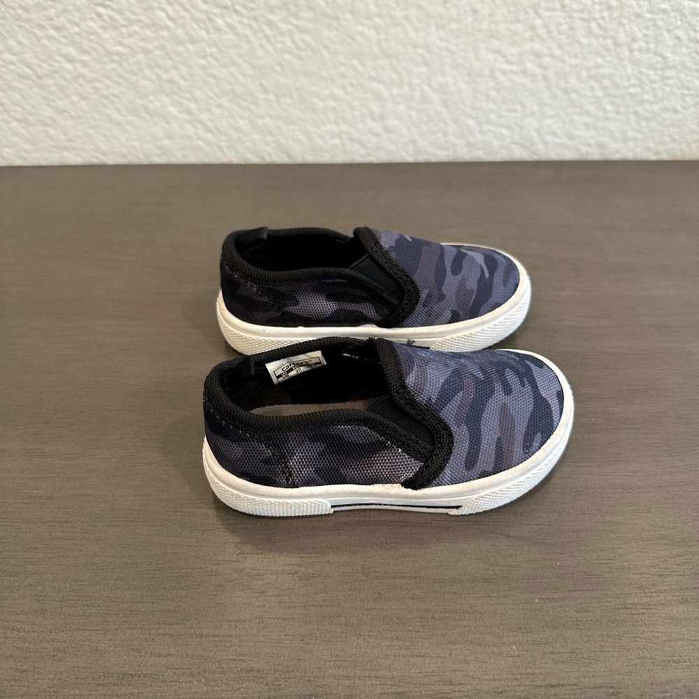 Carters toddler shoes - Picture 2 of 5